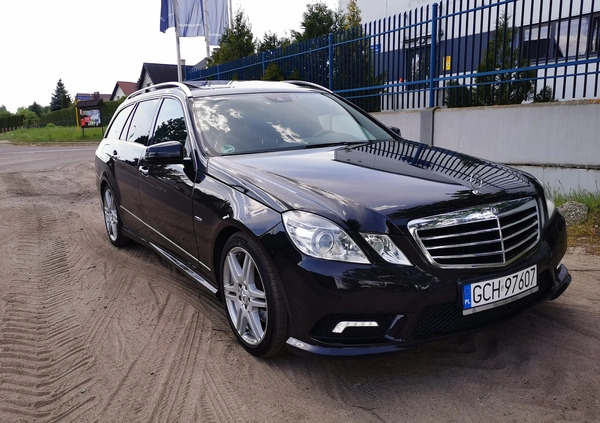 Mercedes-Benz Klasa E cena 44900 przebieg: 280000, rok produkcji 2010 z Czersk małe 254